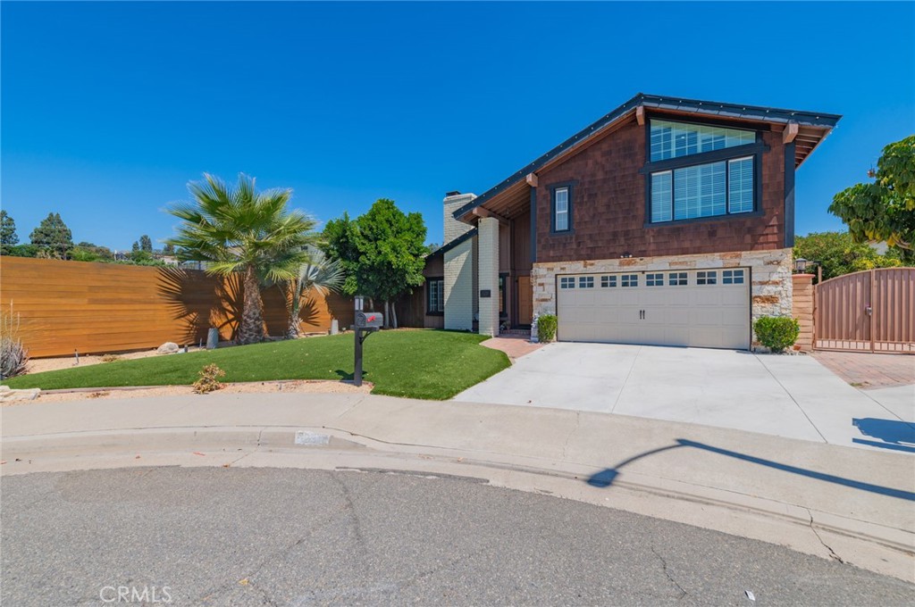 1231 E Boom Avenue
