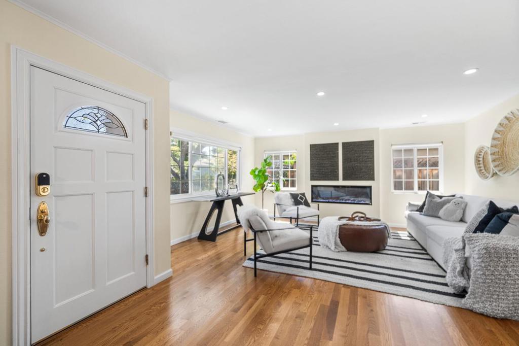 23 Meadow Lane