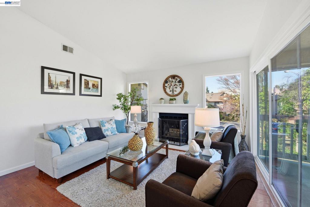 38908 Cherry Glen Cmn