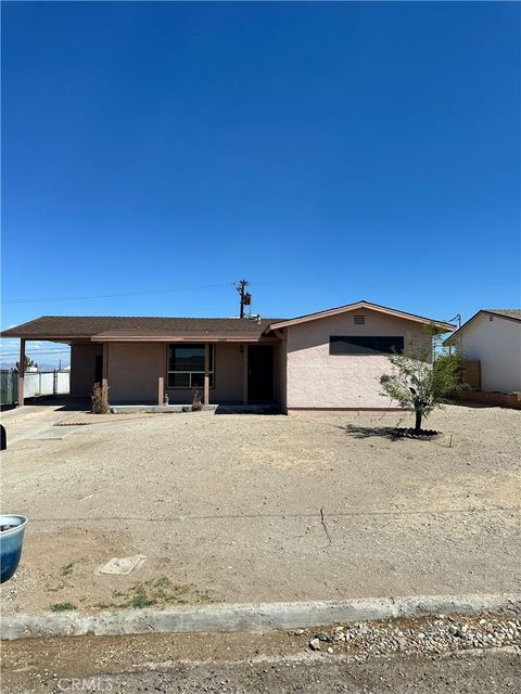 Photo of 2028 Parkway St, Needles, CA 92363 (MLS # IG26013116)