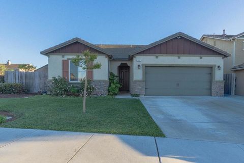 Photo of 1581 Panorama Drive, Hollister, CA 95023 (MLS # ML82041203)