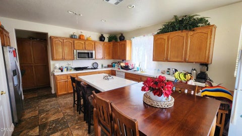 Tiny photo for 1361 Domingo Place, Oxnard, CA 93030 (MLS # V1-38346)