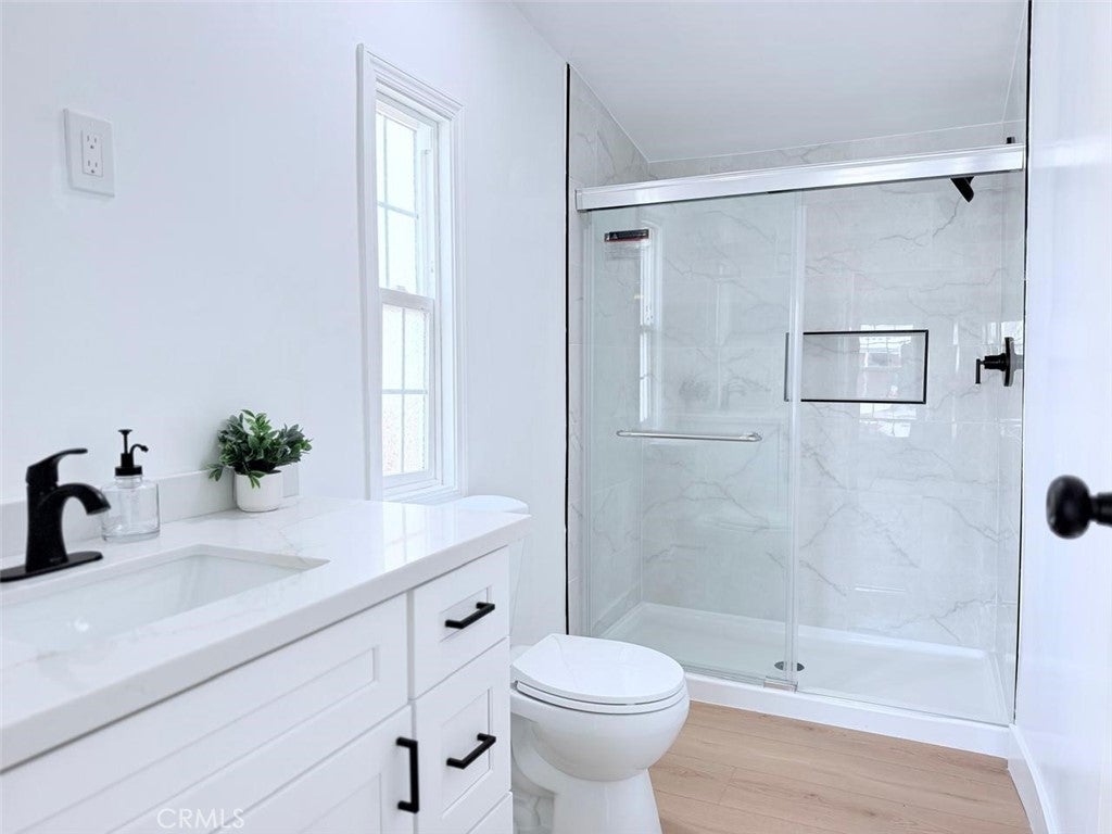 301 Duke lane 16