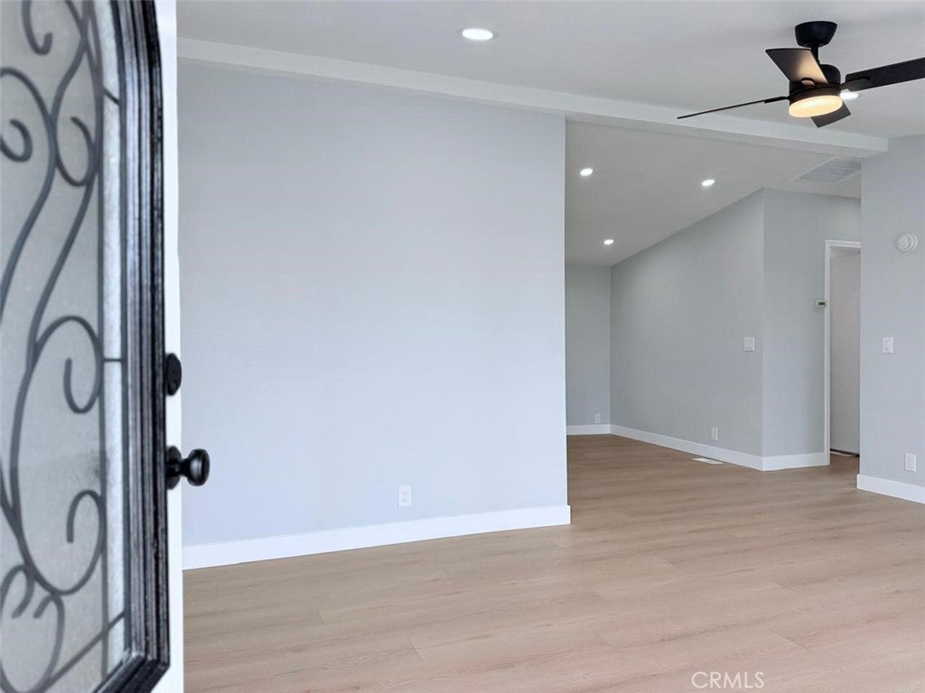 301 Duke lane 16