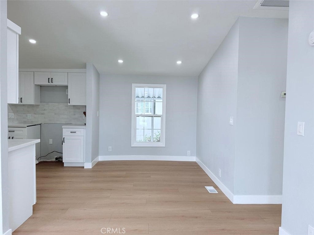 301 Duke lane 16