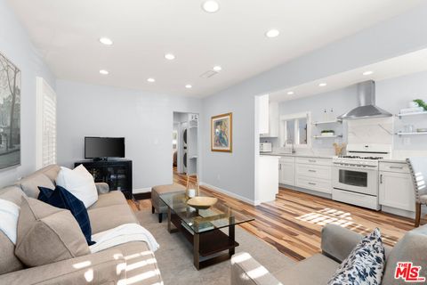 Photo of 8911 Cattaraugus Avenue, Los Angeles, CA 90034 (MLS # 26678909)