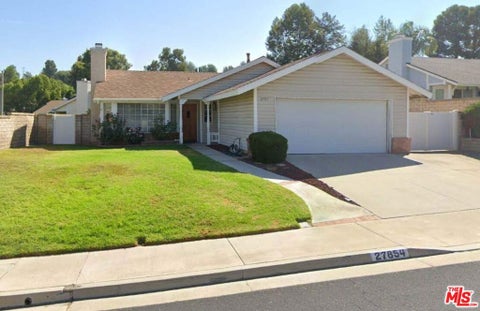 Photo of 27854 Crookshank Drive, Santa Clarita, CA 91350 (MLS # 26992443)
