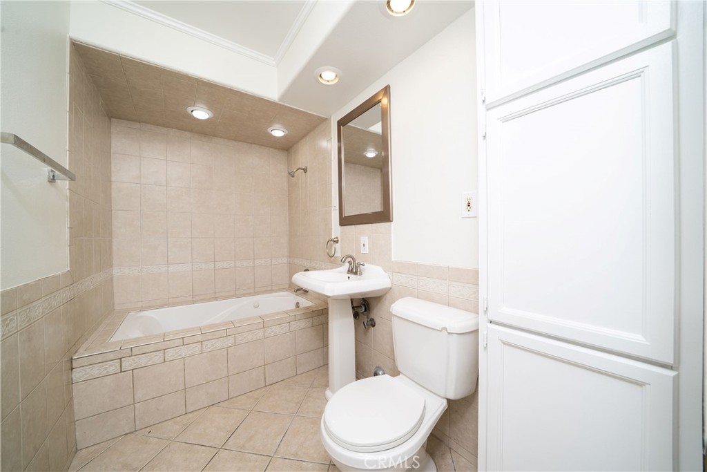 Alamitos Beach (AB) - Residential Income