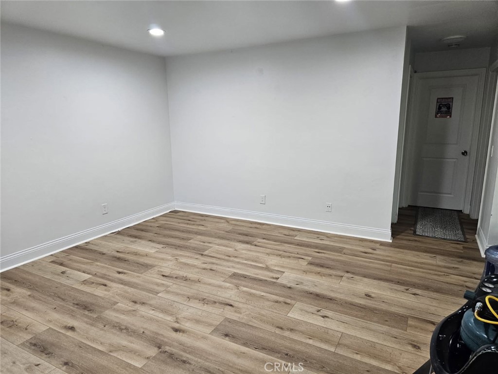 12805 18 Mapleview