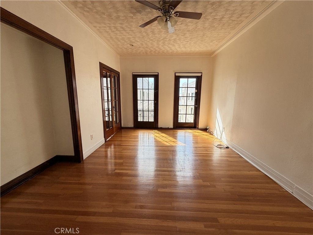 Photo of 2121 James M Wood Blvd #412, Los Angeles, CA 90006 (MLS # GD26039166)