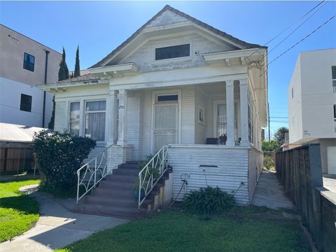 Photo of 210 E 29th St, Los Angeles, CA 90011 (MLS # SR26091650)