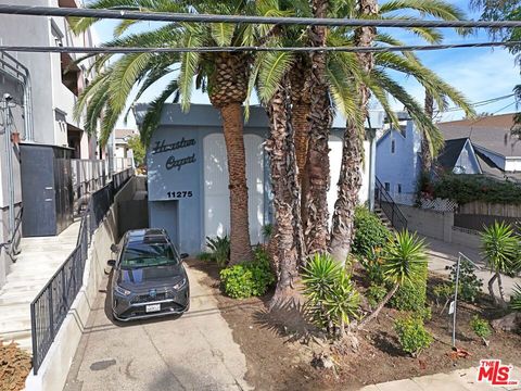 11275 Huston Street North Hollywood CA 91601