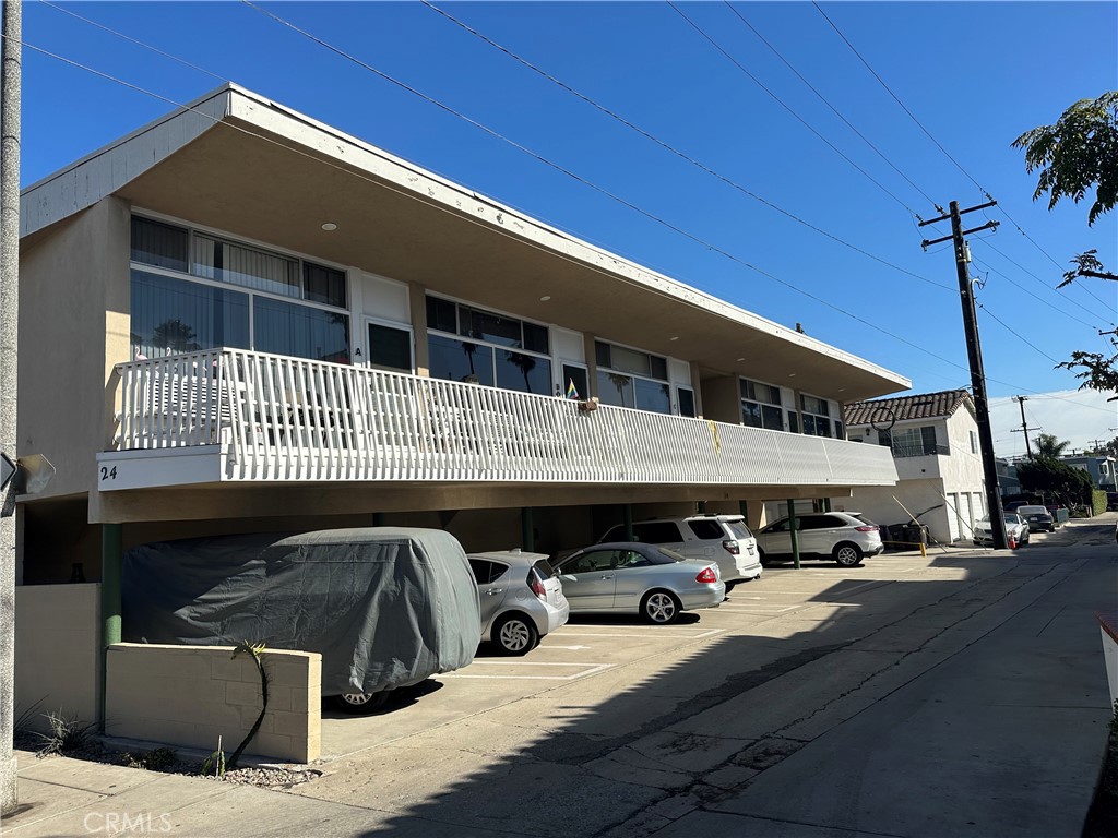 24 Roswell Avenue