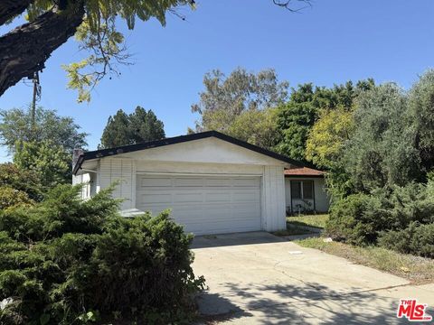 Photo of 2121 Merle Drive, Montebello, CA 90640 (MLS # 26748813)