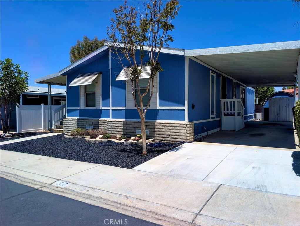 1721 E Colton 32