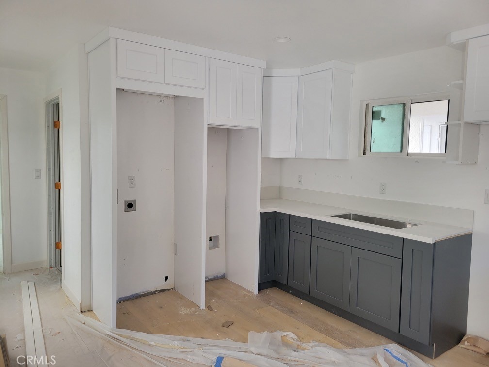 Fresh 1 Bed, 1 Bath Completed in 2025 | Boyle Heights, Los Angeles Be the first to live in this modern, thoughtfully finished 1BR/1BA home in a brand-new 2025 construction ( 550 SQ FT) . The residence features a bright open living area, a comfortable bedroom with ample closet space, and a clean, contemporary bathroom. Durable, low-maintenance finishes make day-to-day living easy.2025 new build with modern layout and efficient design. Bright living area and comfortable bedroom. Contemporary bath and kitchen styling.Quiet residential setting with fast city access: About Boyle Heights Set on L.A.'s historic Eastside, Boyle Heights blends classic neighborhood charm with quick access to Downtown and the Arts District. Expect local coffee shops and panaderias, community parks, street art, and easy commuting via nearby freeways and multiple transit options. Weekend plans come easy grab tacos around the corner, explore galleries across the river, or be in DTLA in minutes. Location Perks: Minutes to DTLA, Arts District, Little Tokyo Near neighborhood markets, eateries, and parks Quick access to 5 / 10 / 60 / 710
