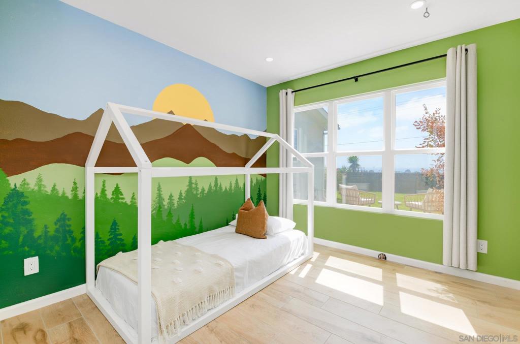 Encinitas - Residential Income