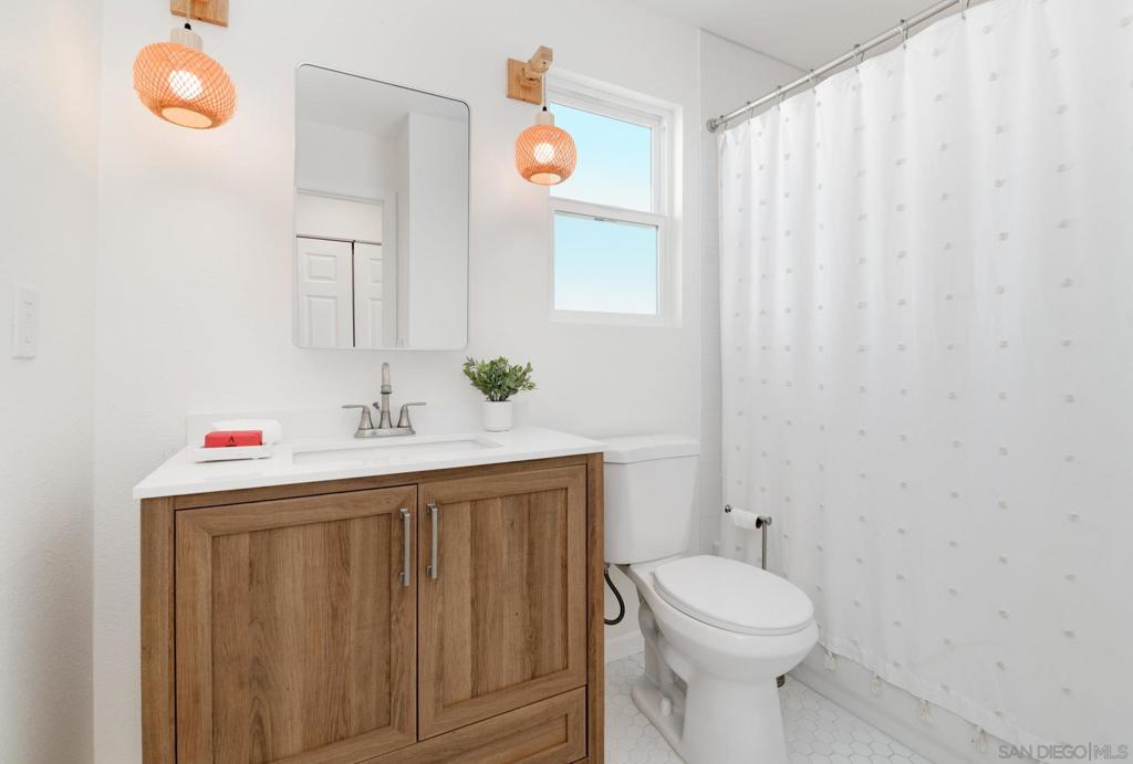 Encinitas - Residential Income