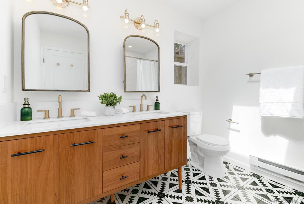 Encinitas - Residential Income