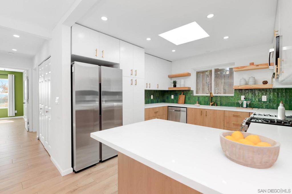 Encinitas - Residential Income