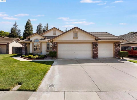 Photo of 534 Reisling Ct CT, Manteca, CA 95337 (MLS # 41148121)