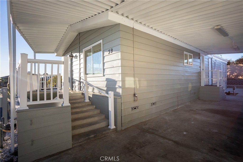 301 Foothill