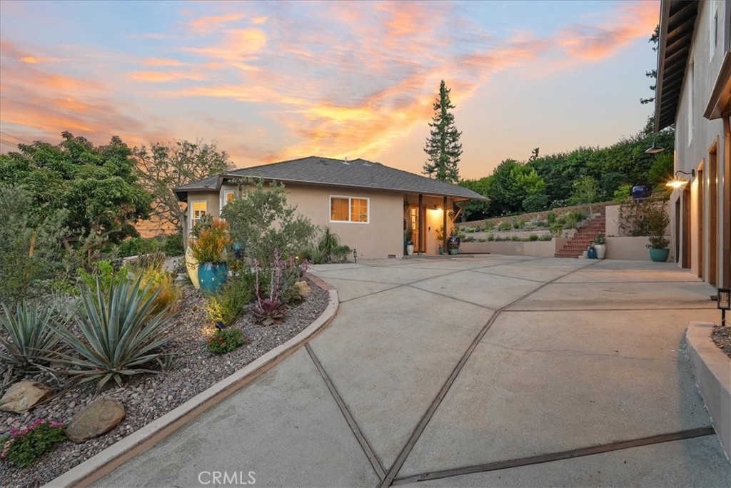 7404 Woodrow Wilson Drive