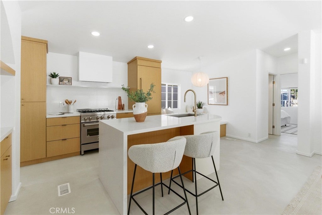 260 Mayflower, Newport Beach CA 92660 - Photo 9