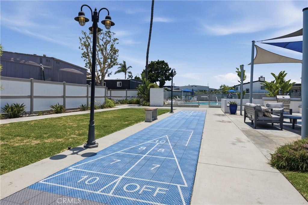 260 Mayflower, Newport Beach CA 92660 - Photo 34