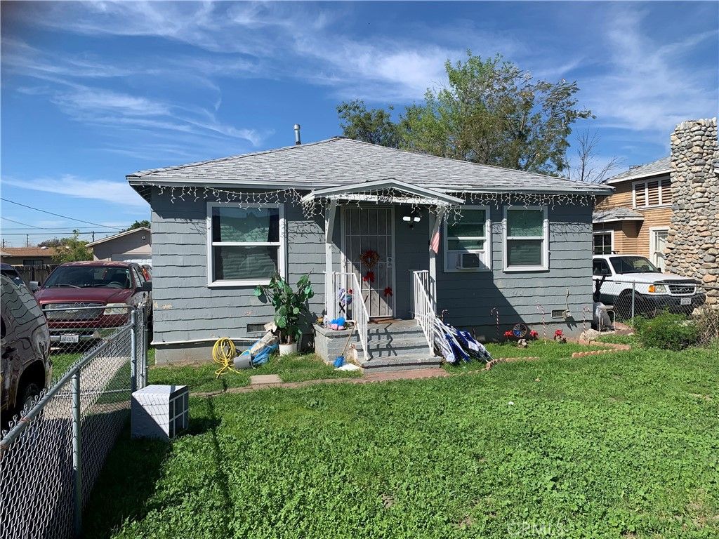 Photo of 7226 Tippecanoe Avenue, San Bernardino, CA 92404 (MLS # CV26055921)