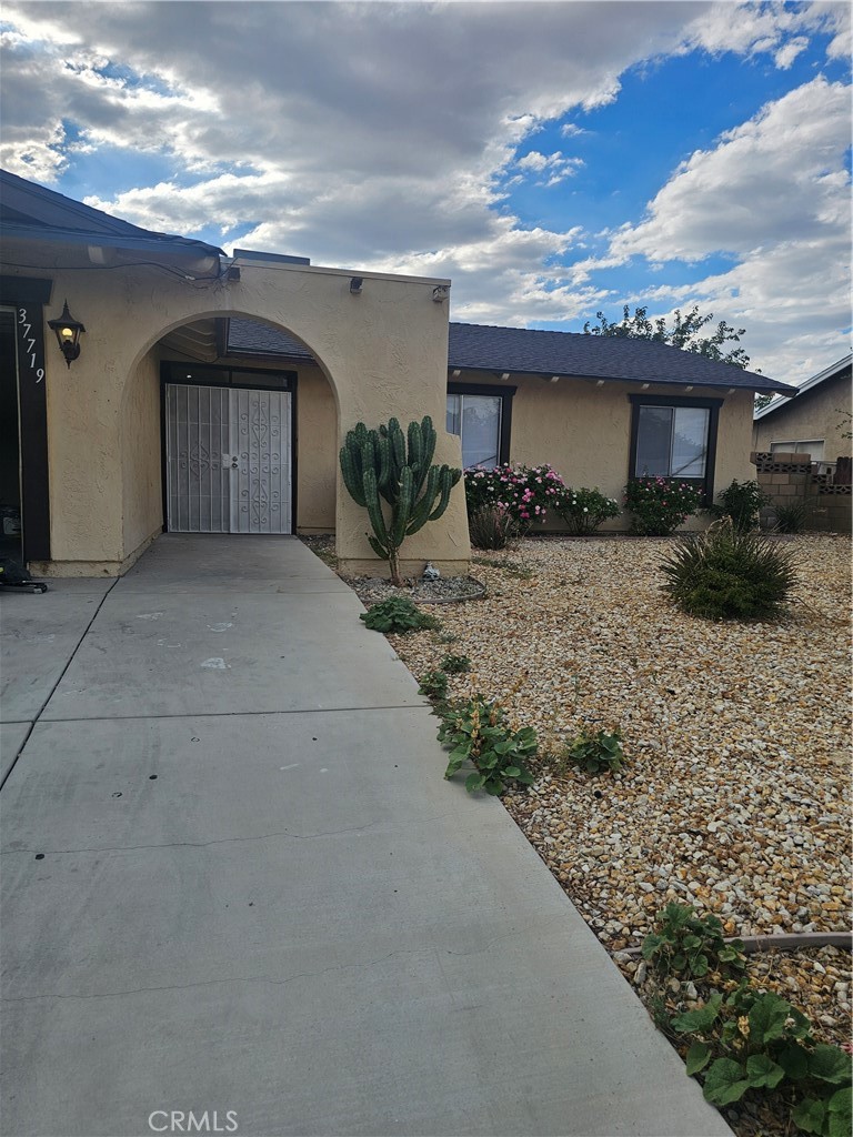 NICE REMODELED HOUSE WITH GARAGE !!!! 4 bedrooms plus 1 bonus room that can be use as an office or extra room. Very bright-spacious Kitchen with an Open Dining area. Large Living room with a chimney ready for Christmas Holidays!!! One spacious-full bathroom with its tub and one huge-bathroom with shower in the very-well-size-master bedroom. Laundry-Hook ups in garage. New strapped-water heater. Nice private-back-yard for a gathering together. Two-attached-car-garage . Close to all type of business !