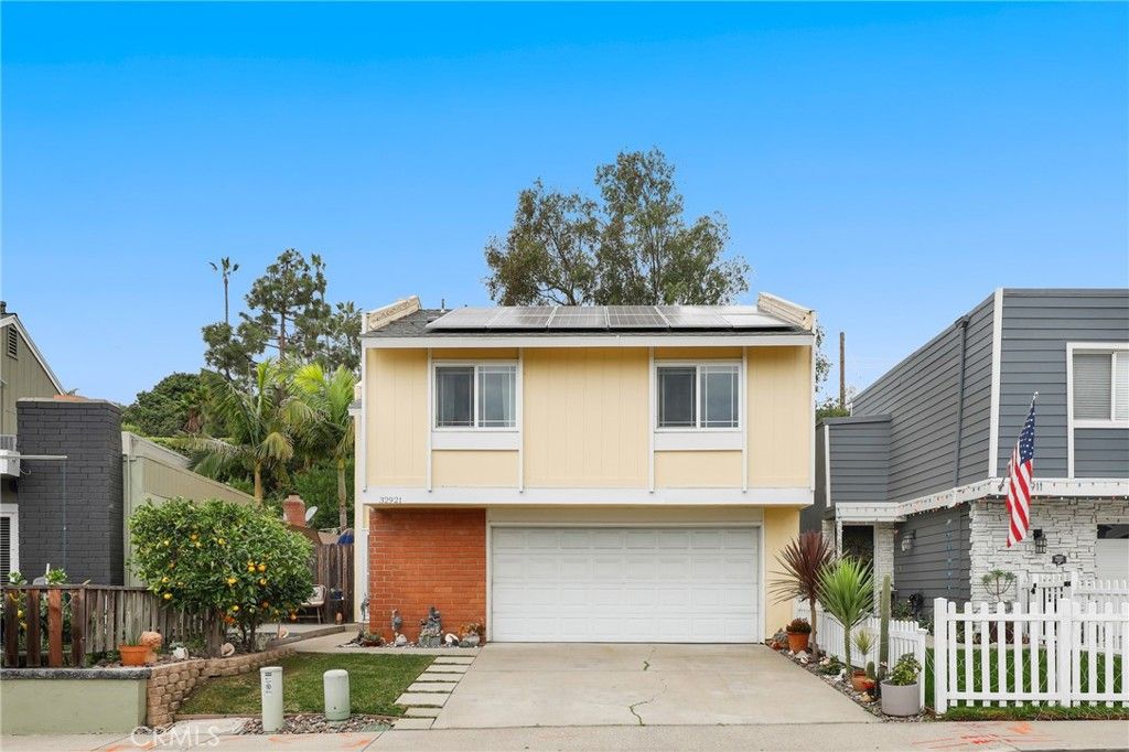 Photo of 32921 Calle Del Tesoro, San Juan Capistrano, CA 92675 (MLS # OC25282243)