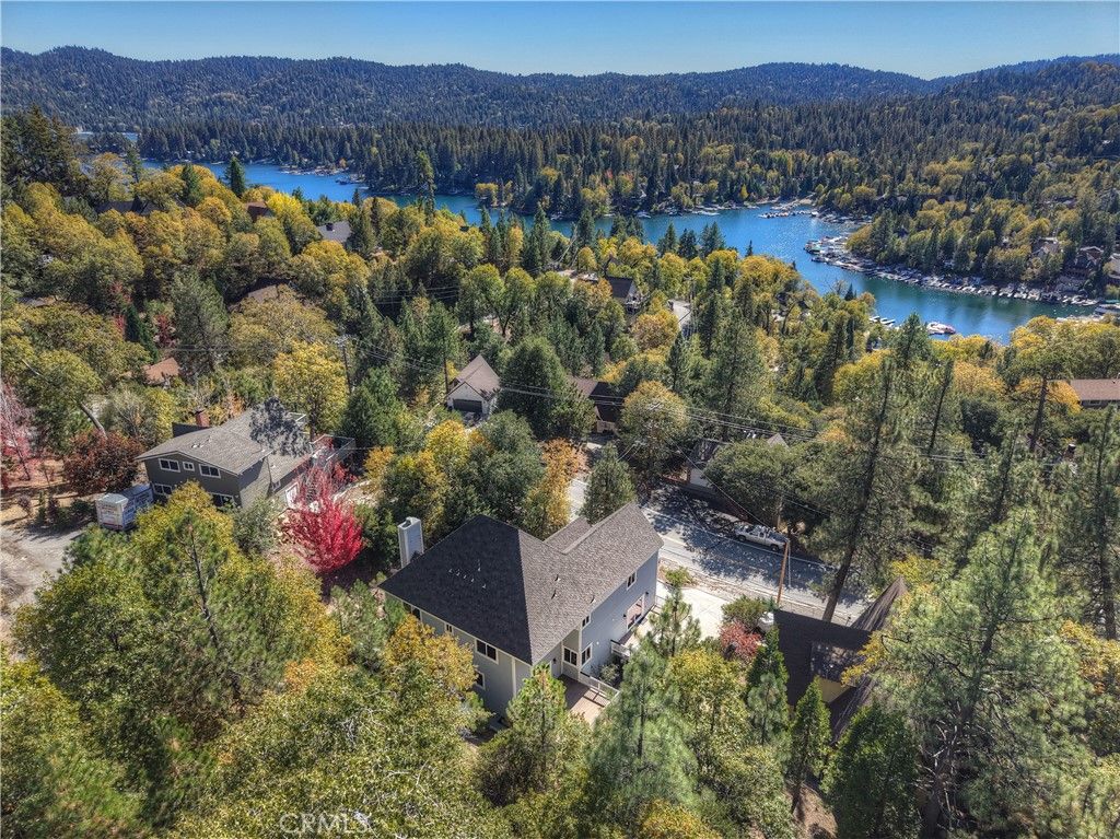 Photo of 27732 North Bay Rd, Lake Arrowhead, CA 92352 (MLS # OC25243506)