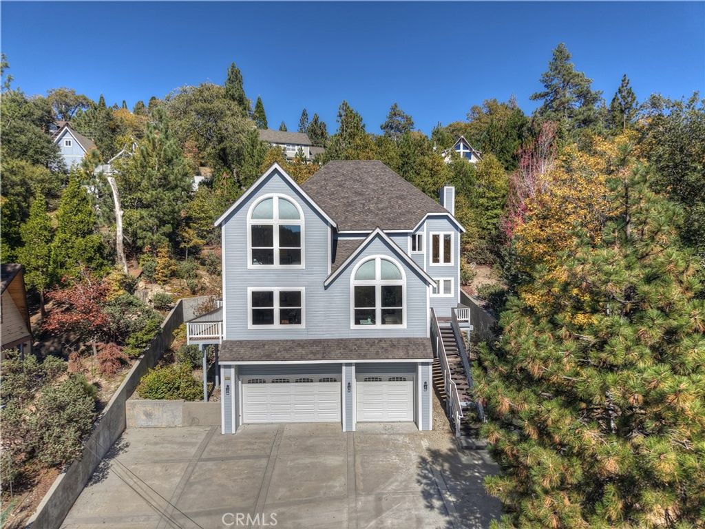 Photo of 27732 North Bay Rd, Lake Arrowhead, CA 92352 (MLS # OC25243506)