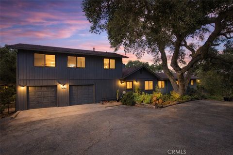 Photo of 3175 Arena Rd, Atascadero, CA 93422 (MLS # NS26066326)
