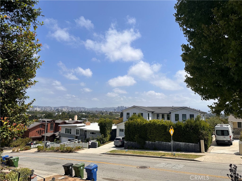 3289 Inglewood Boulevard
