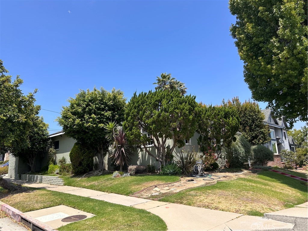 3289 Inglewood Boulevard