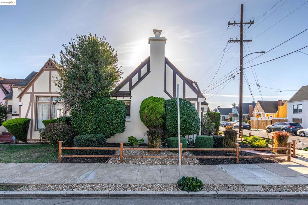 ARROYO PARK - Residential