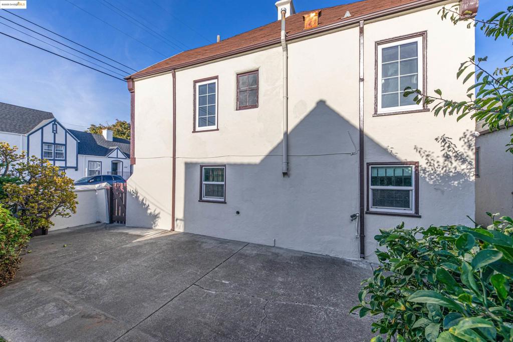 ARROYO PARK - Residential