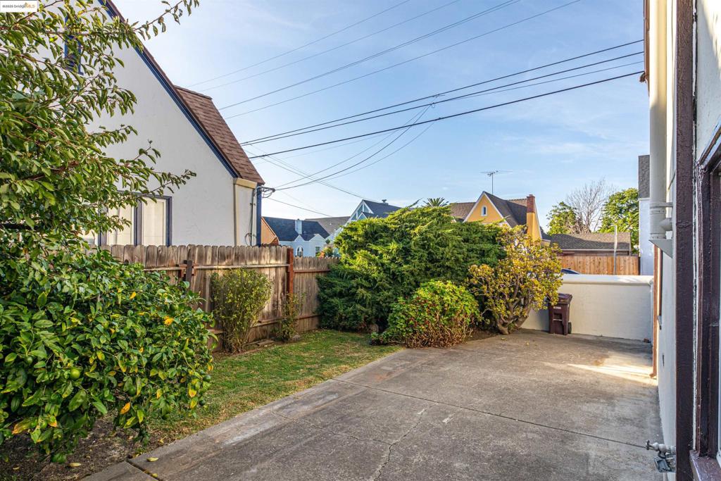 ARROYO PARK - Residential