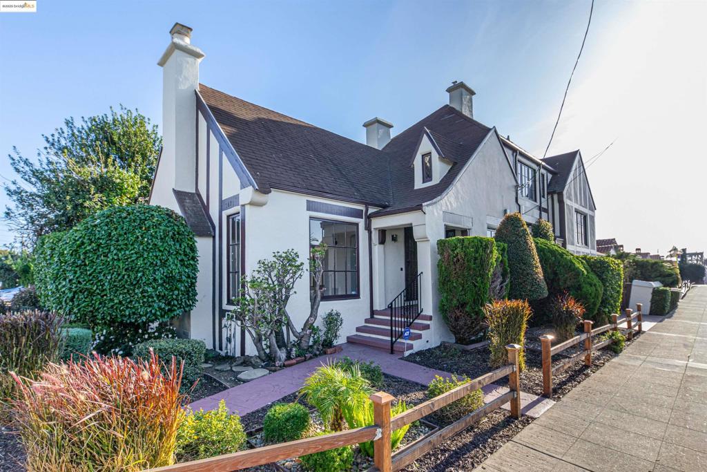 ARROYO PARK - Residential