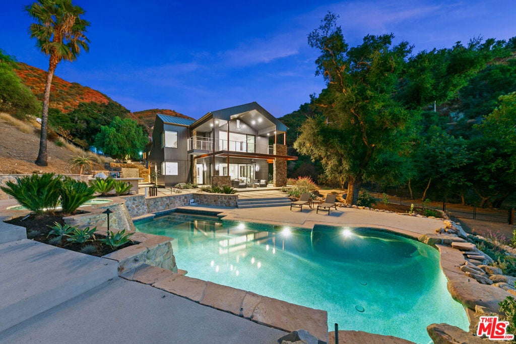 Photo of 28525 Newton Canyon Road, Malibu, CA 90265 (MLS # 26849851)