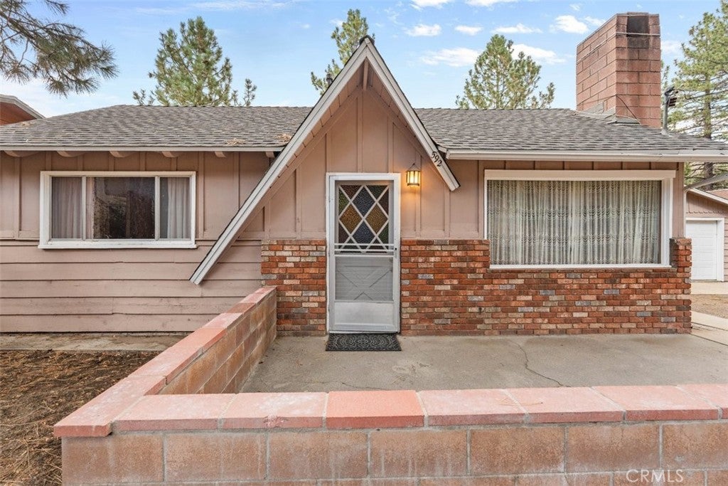 592 Mountain view