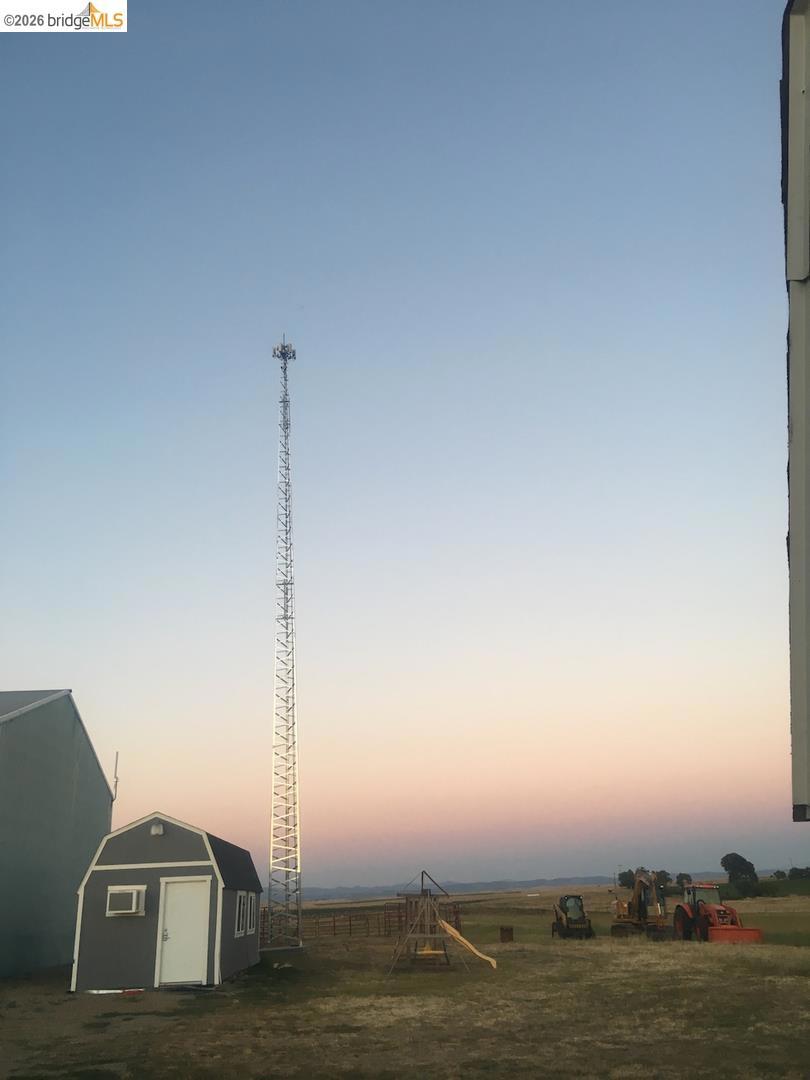 20080 20080 E Kettleman LN