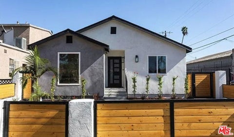 Photo of 3050 Chesapeake Avenue, Los Angeles, CA 90016 (MLS # 26945797)