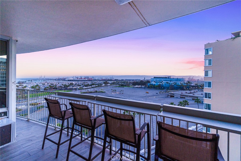 700 E Ocean Boulevard 1208