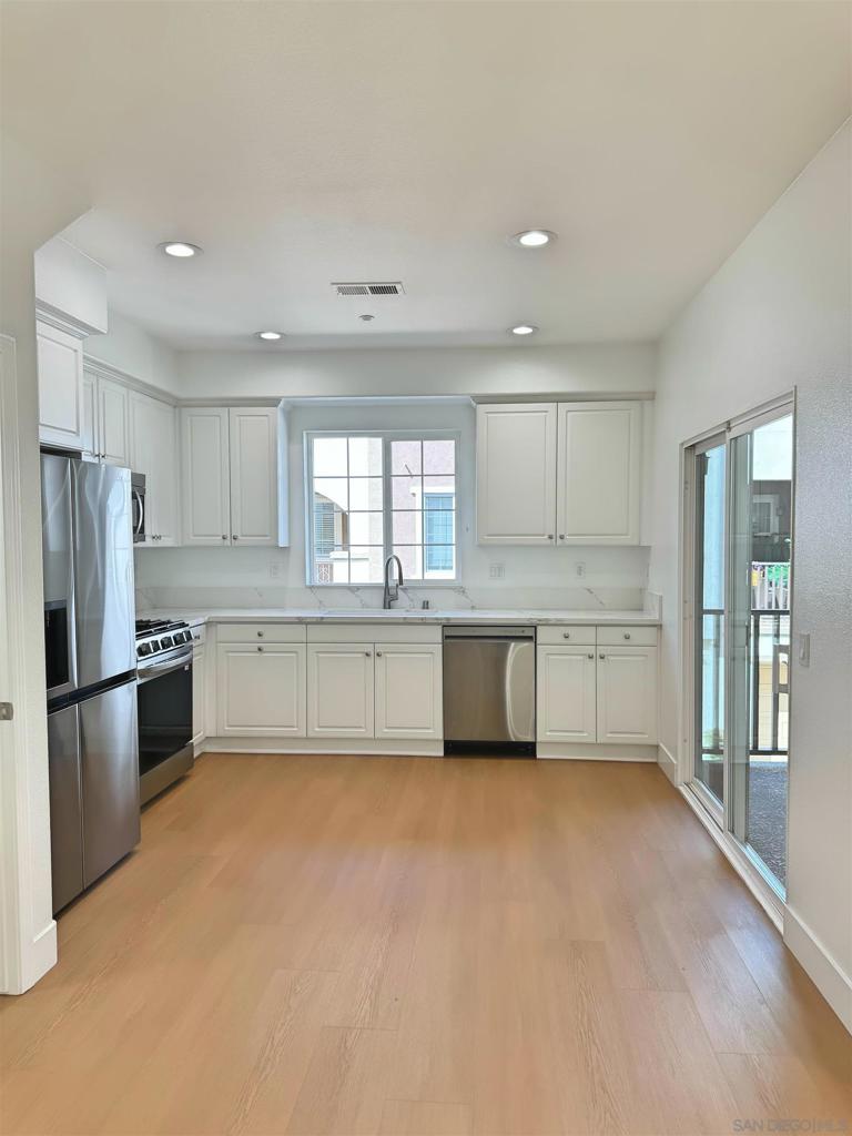 4370 Pacifica Way