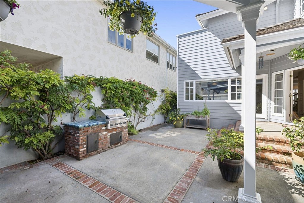 304 Marigold, Corona Del Mar CA 92625 - Photo 13