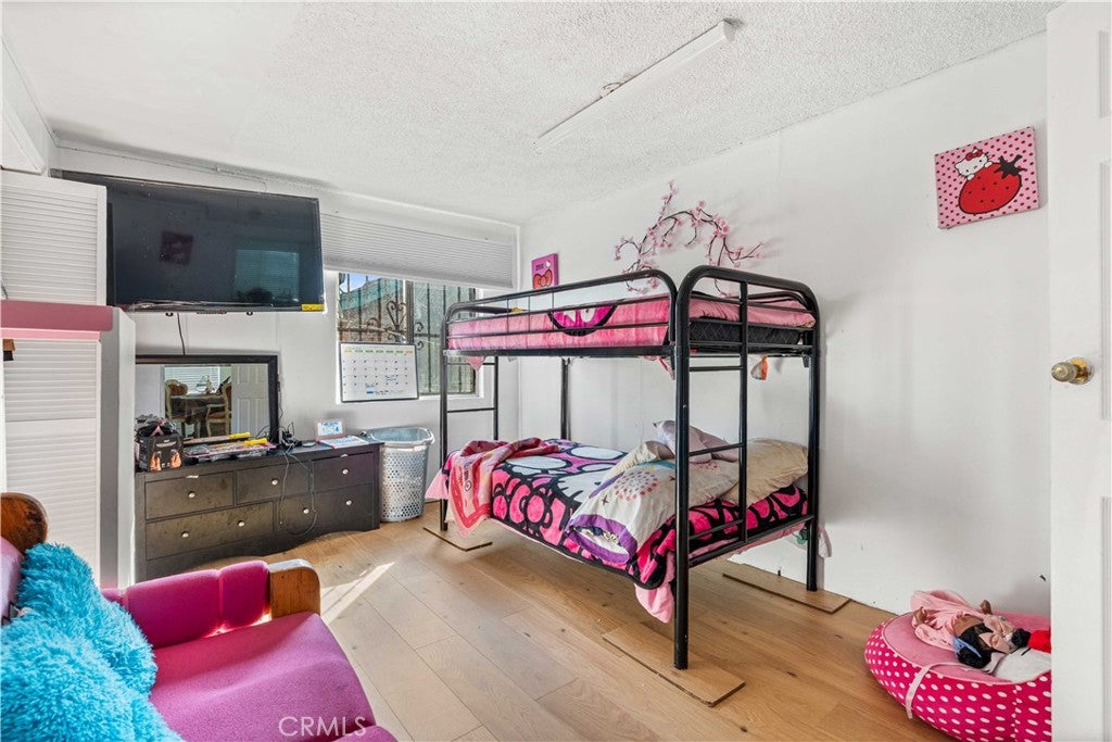 Properties 3 11224 S Budlong