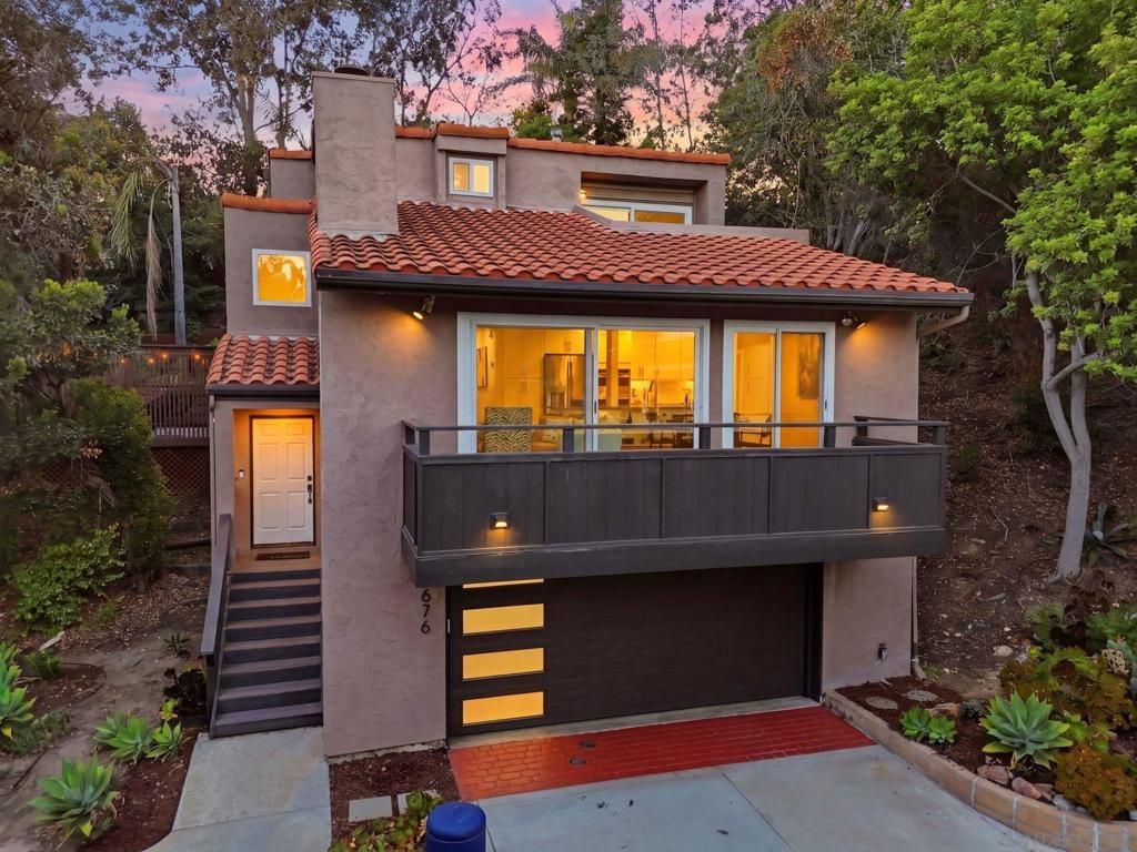 Photo of 2676 Illion St, San Diego, CA 92110 (MLS # 260009133SD)